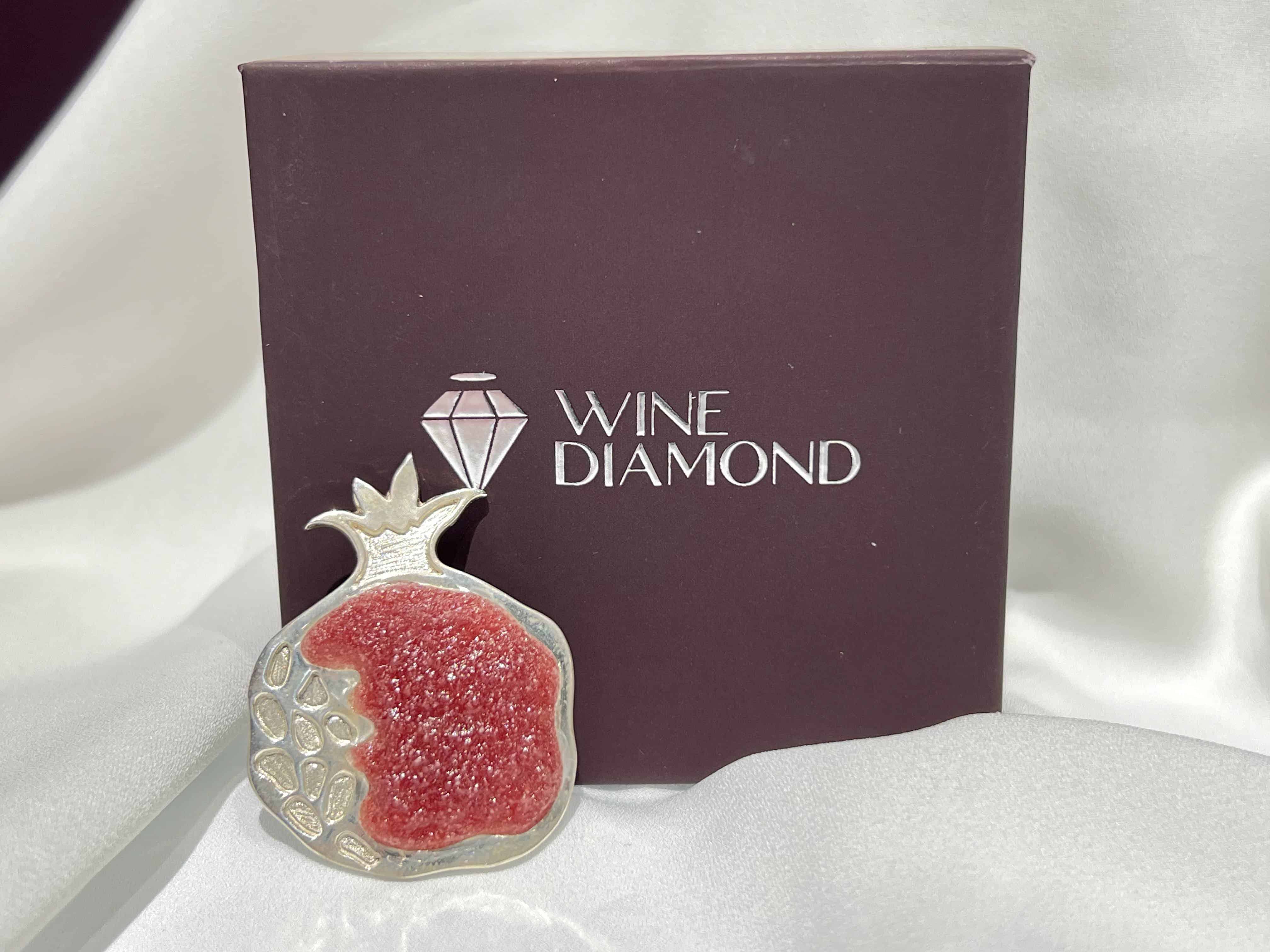 Brooch "Pomegranate"